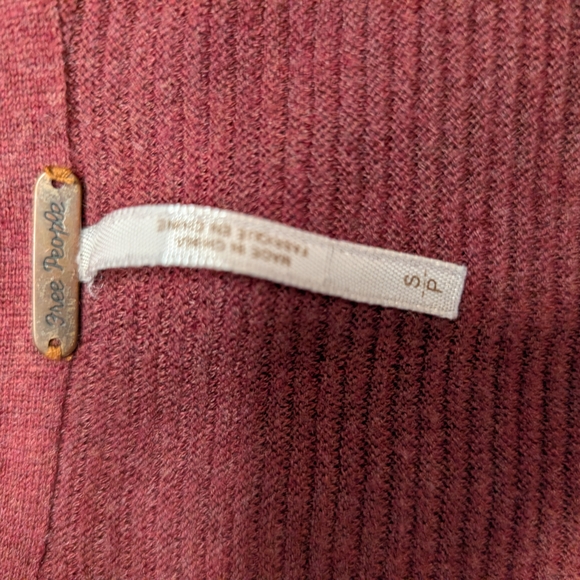 Free People Burgundy V-Neck Sweater Bell Sleeve Boho Small - Picture 7 of 8